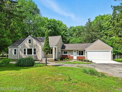 24220 Simmons Ave, Southfield, MI, 48033