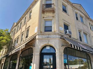 2402-10 W. Lunt, Chicago, IL 60645