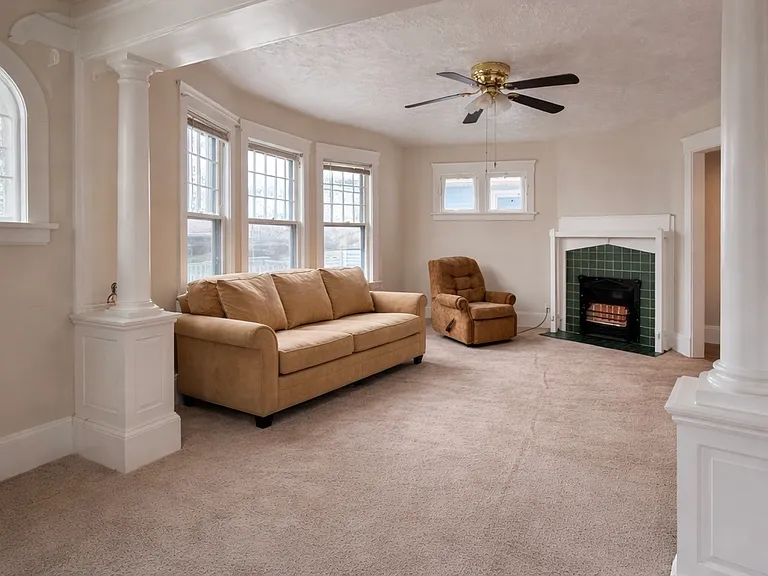1516 E 118th St #2 — Photo 15