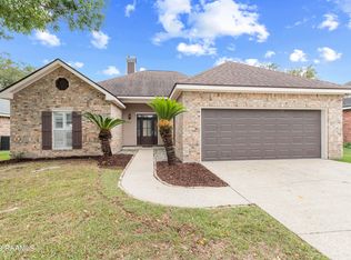 117 Trenton Dr, Youngsville, LA 70592