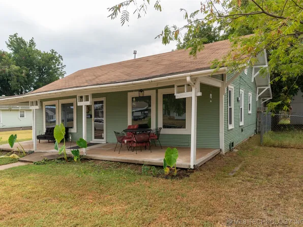 825 E Maple St, Cushing, OK 74023