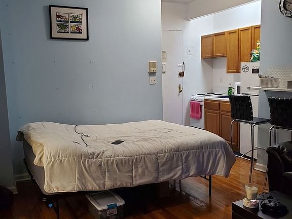 4th image of 1311 3rd Ave #5B