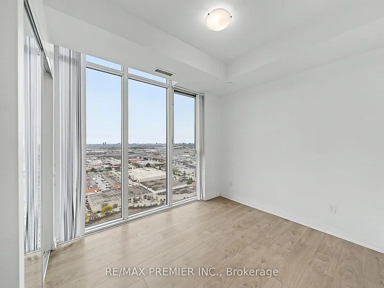 7895 Jane St #3015 — Photo 17