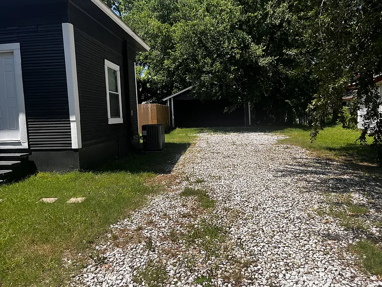 112 Yates St — Photo 18