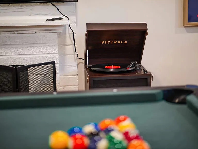 Building's Lounge