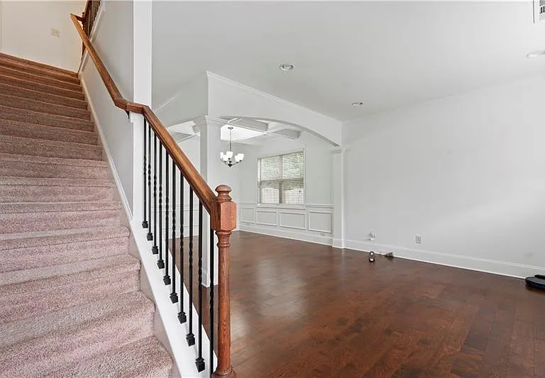 2080 Red Barn Ct — Photo 6