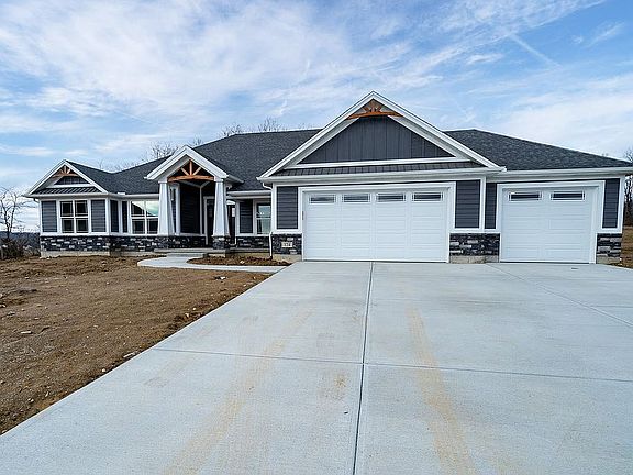 4th image of 124 Wolf Creek Ct