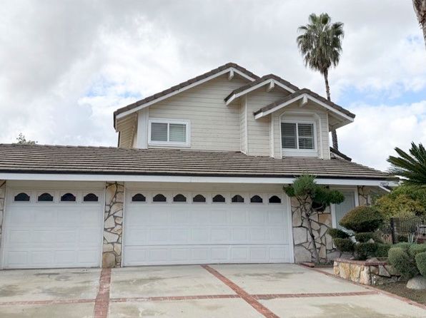 19852 E Round Hill Ln