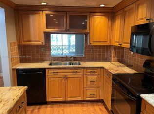 8735 Ramblewood Dr APT 114, Pompano Beach, FL 33071