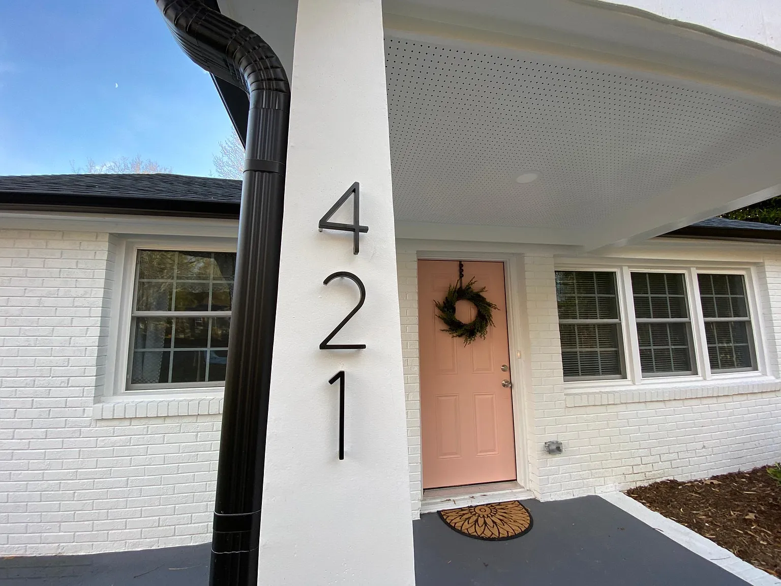 2 bed, 926 sqft, $2,300 — Photo 4