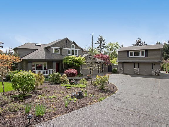2nd image of 3942 El Cimo Ln NE