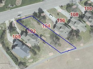 104 N Shore Dr, Sneads Ferry, NC 28460