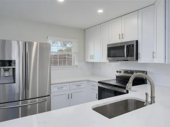 15302 Cavalier Canyon Dr APT B, Austin, TX 78734