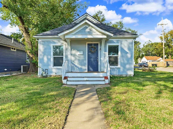 832 Sheridan St, Salina, KS 67401