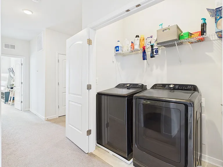 5931 Laurel Bed Ln #B — Photo 21