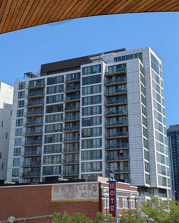 1st image of 450 W 8th Ave SE #909