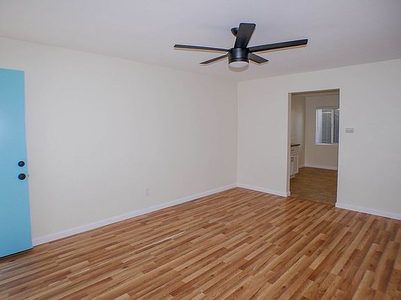 2nd image of 4911-4917 Del Mar Ave #4911