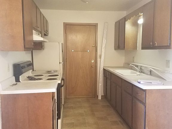 4th image of 2408 Eastmoreland Ave APT 2C
