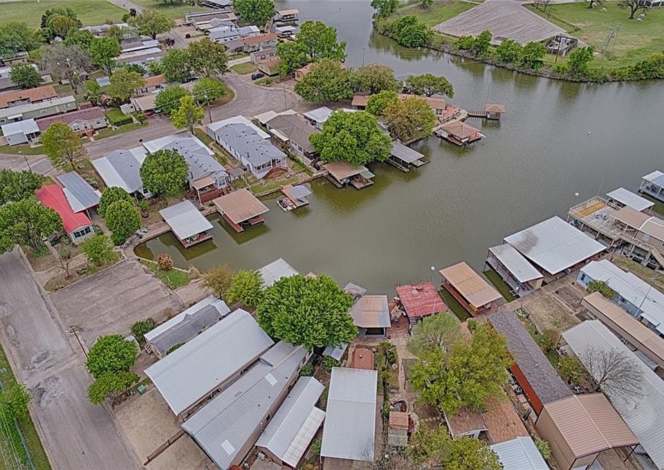 1st image of 411 Brazos Harbor Dr