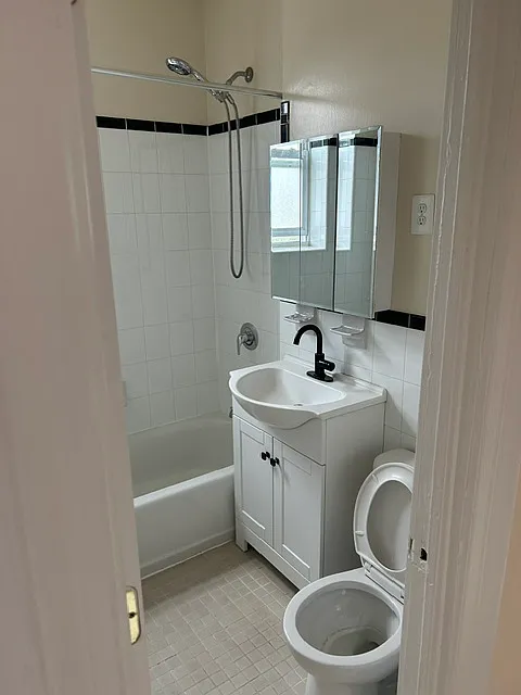 1 bed, 600 sqft, $1,733 — Photo 2