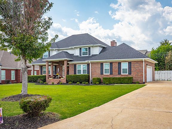 4th image of 2225 Peterson Dr
