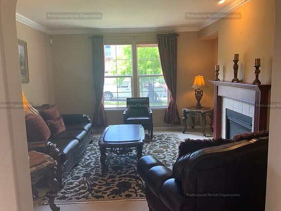 3rd image of 5881 Sailing Hawk Ave