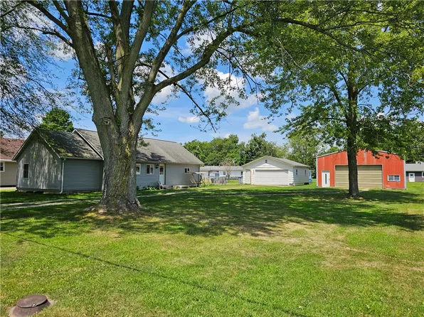 604 E Pleasant St, Greenup, IL 62428