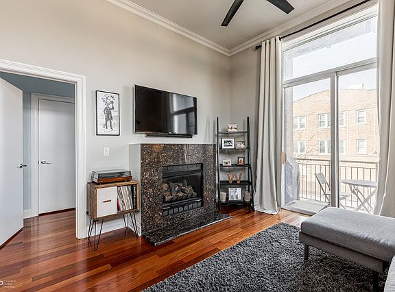 3rd image of 4755 N Washtenaw Ave #16