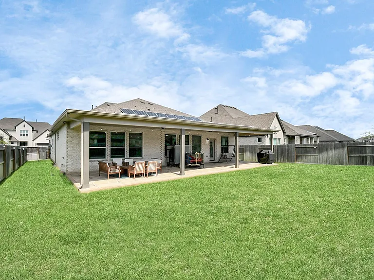 10002 Serenity Grove Dr — Photo 37