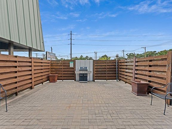 5th image of 3815 Guadalupe St APT 303