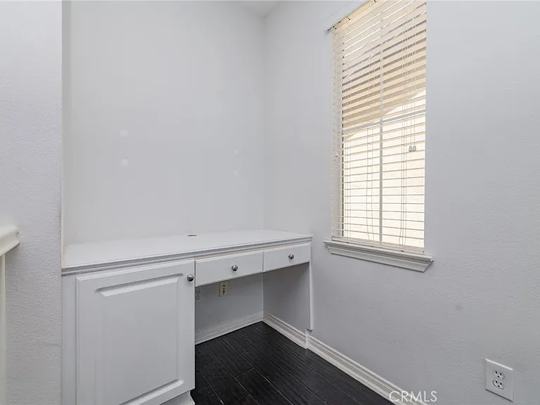 128 Coral Rose — Photo 13