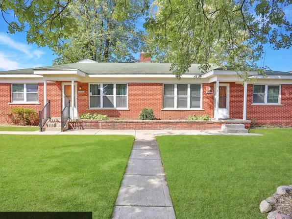 22654 Cloverlawn St, Taylor, MI 48180