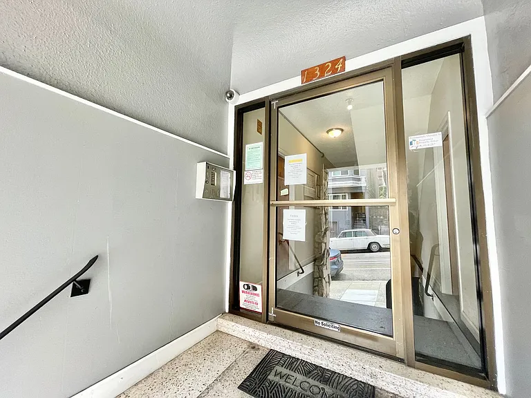 1324 Jackson St #24 — Photo 16