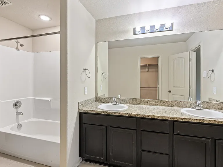 2414 Fall Aster Dr — Photo 15