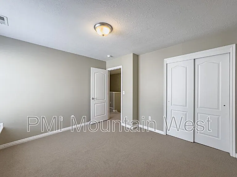 948 Chelsea Ln — Photo 18