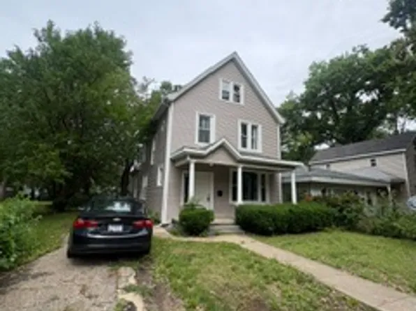 2007 N Bigelow St, Peoria, IL 61604