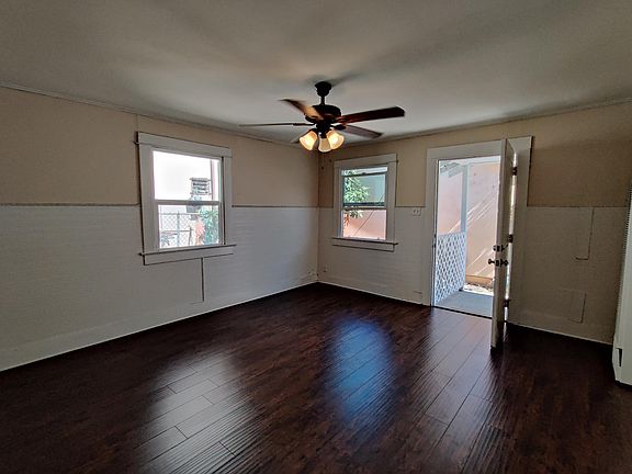 4th image of 3305 Roseview Ave