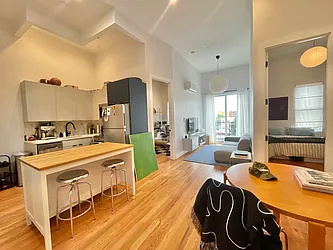 949 Metropolitan Avenue, #4A