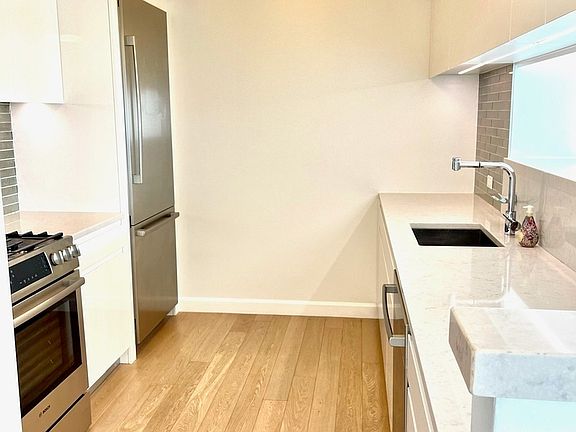 4th image of 13835 39th Ave APT 6H