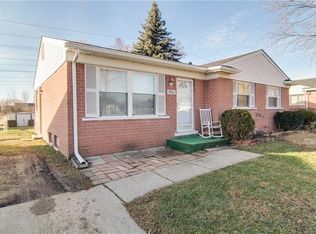 9922 Jackson St, Van Buren Township, MI 48111