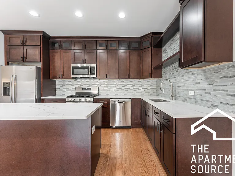 3329 N Avers Ave #1S — Photo 5