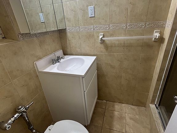 5th image of 85-17 167th St #2C
