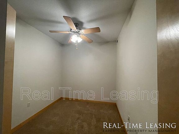 5th image of 2600 University Ave S #106