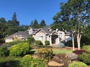 560 Coachman Dr, Jacksonville, OR 97530