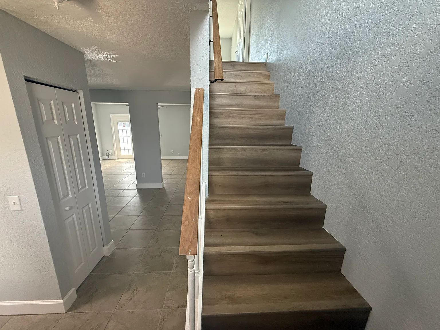 2 bed, 1.5 bath, 1100 sqft, $1,800 — Photo 2