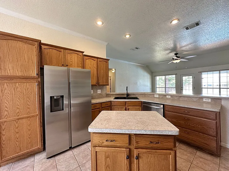 2012 Stonehenge Dr — Photo 11