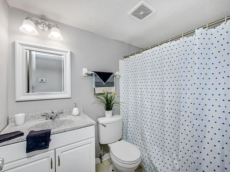 Timber Trace Apartments — Photo 11