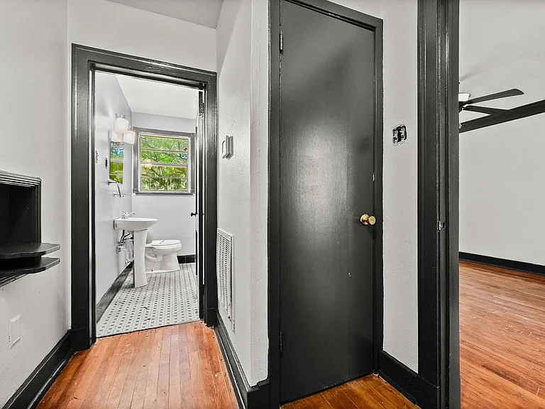 608 Carol Marie Dr — Photo 2