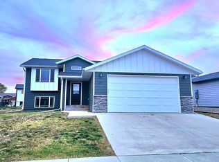 645 Rachel Ln, Box Elder, SD 57719