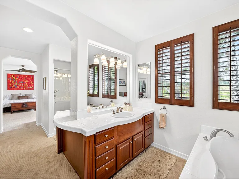 13720 Rosecroft Way — Photo 33